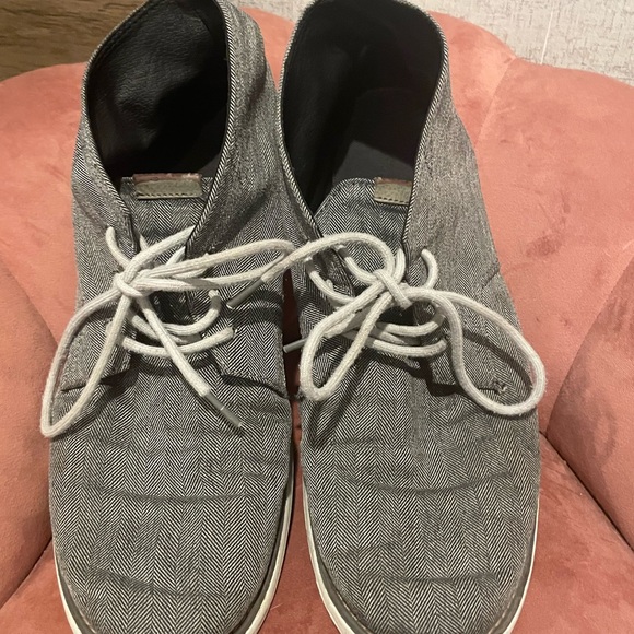 Volcom Gray Herringbone Chukka Boots - Picture 1 of 7